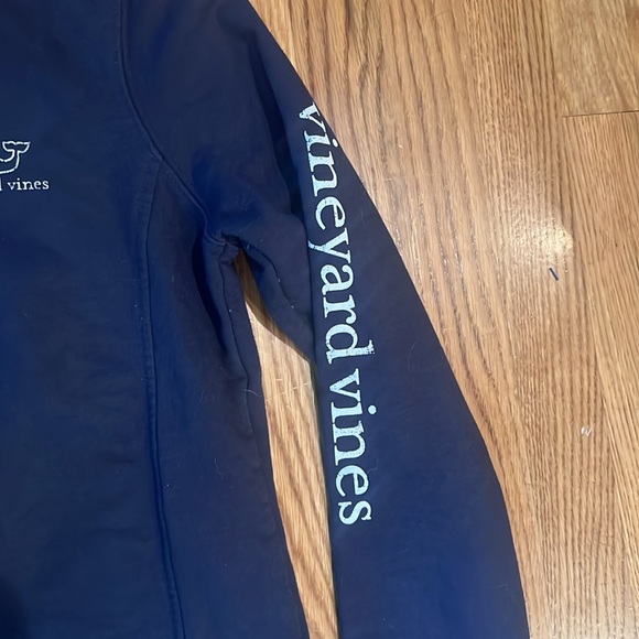 Vineyard Vines 1/4 zip sweatshirt - Picture 3 of 8